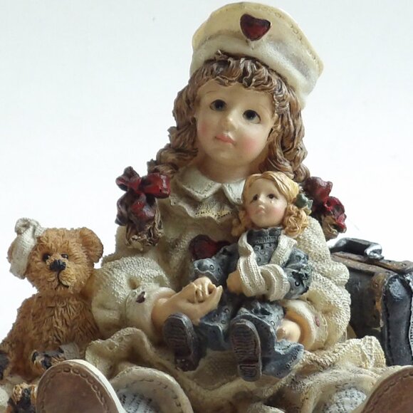 Yesterdays Child 1995 Katherine Amanda & Edmund Kind Hearts Nurse Figurine #3505 - Picture 7 of 10